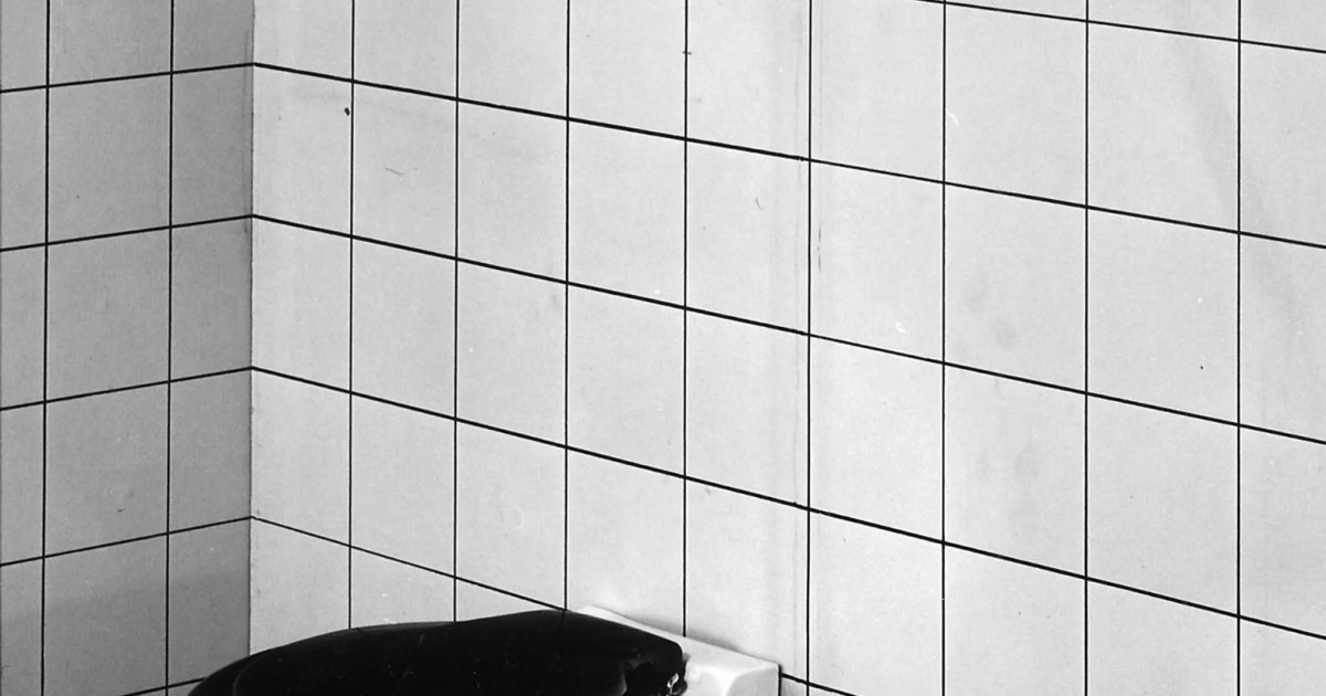 1964: Prvi podometni splakovalnik na svetu - MojPrihranek.si