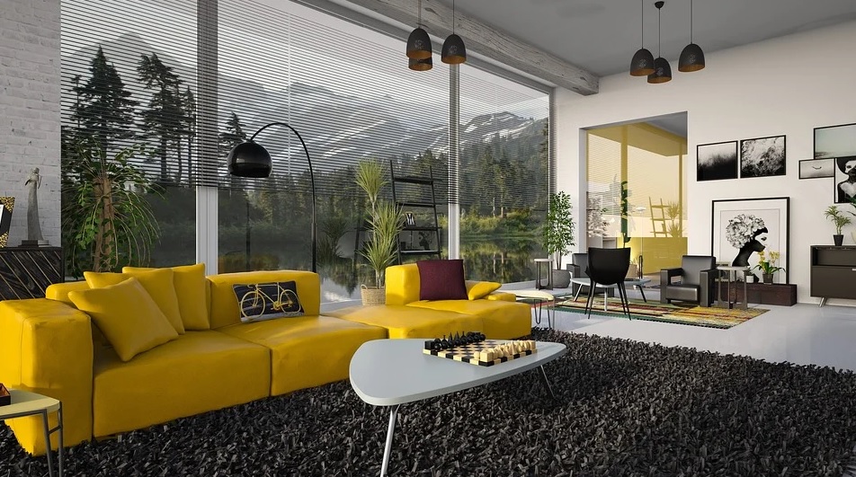 Moderno opremljena dnevna soba s stekleno steno