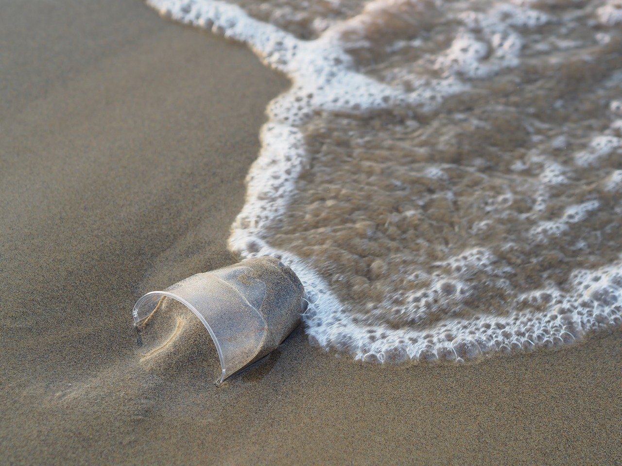 plastika v morju