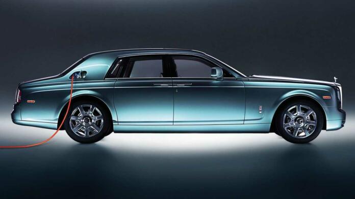 Rolls-Royce Spectre bo prvo električno vozilo te znamke