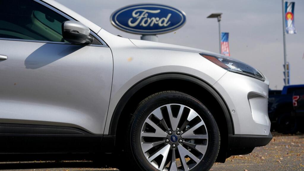Najbolj je krizo polprevodnikov začutilo podjetja Ford