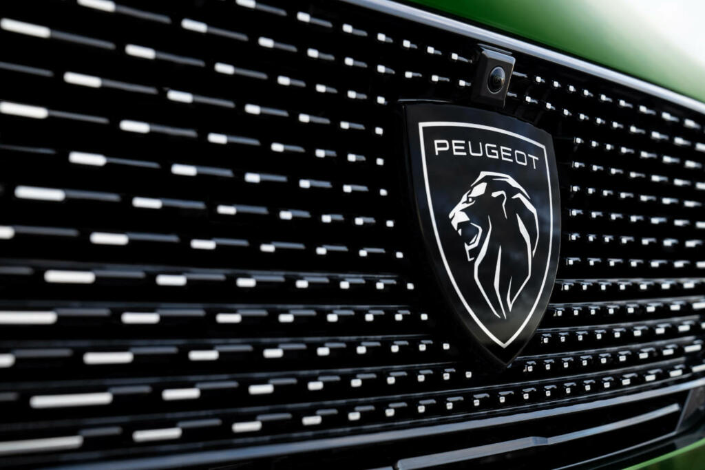 Peugeot 308 je prvi korak francoskega podjetja v spremenjeni videz