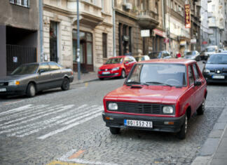 5 evropskih vozil, ki so bili v ZDA pravi polom Evropski avtomobili, ki so bili polom v ZDA