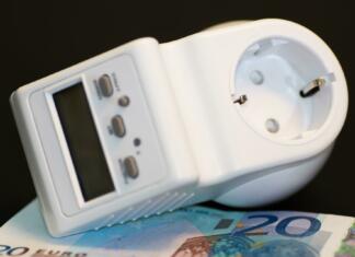 Junija že višji računi za elektriko energy, energy meter, current meter