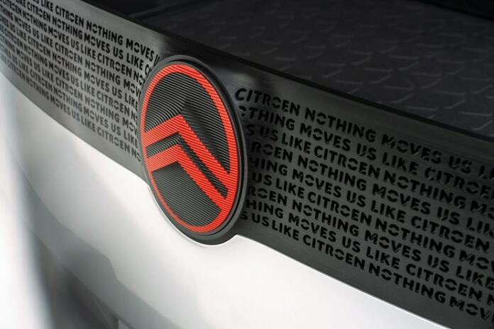 Nov logotip Citroena