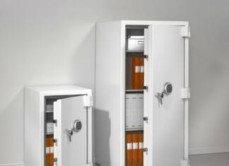 Ognjevarni sef in proti-vlomni trezor s tremi policami Ognjevarni trezorji