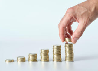 Pet vsakdanjih navad, ki nas veliko stanejo Kupičkanje evrov.