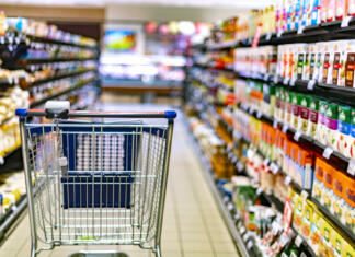 Če še kaj nujno potrebujete! Te trgovine bodo odprte med velikonočnimi prazniki Nakupovalni voziček v trgovini.