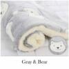 Siva mačja odeja z motivom belih medvedkov