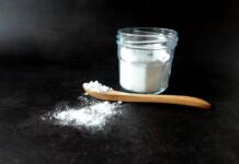 Zadnjih 10 načinov uporabe sode bikarbone in kje je pametno potegniti mejo (30/30) Soda bikarbona v kozarčku.