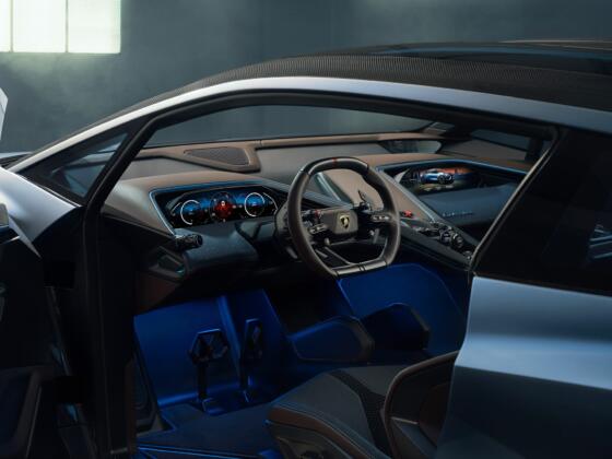 Potniška kabina Lamborghinija Lanzadorja