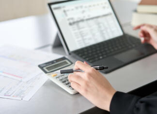 Kaj mora s.p. vedeti o ukrepih glede poplav? Izredni dopust, izpad dohodka in denarna pomoč Samostojni podjetnik in poplave