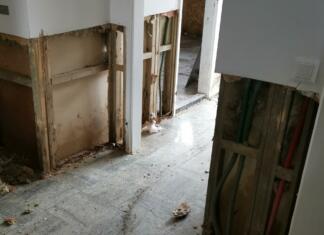 Sušenje sten montažnih stavb po poplavah odpiranje stene v montažni hiši