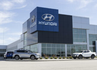 Hyundai bo po novem moč kupiti preko Amazona Noblesville - Circa May 2022: Hyundai Motor Company Dealership. Hyundai builds vehicles in South Korea and Montgomery, Alabama.