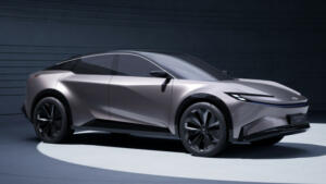 Toyota Sport Crossover je nov električni koncept