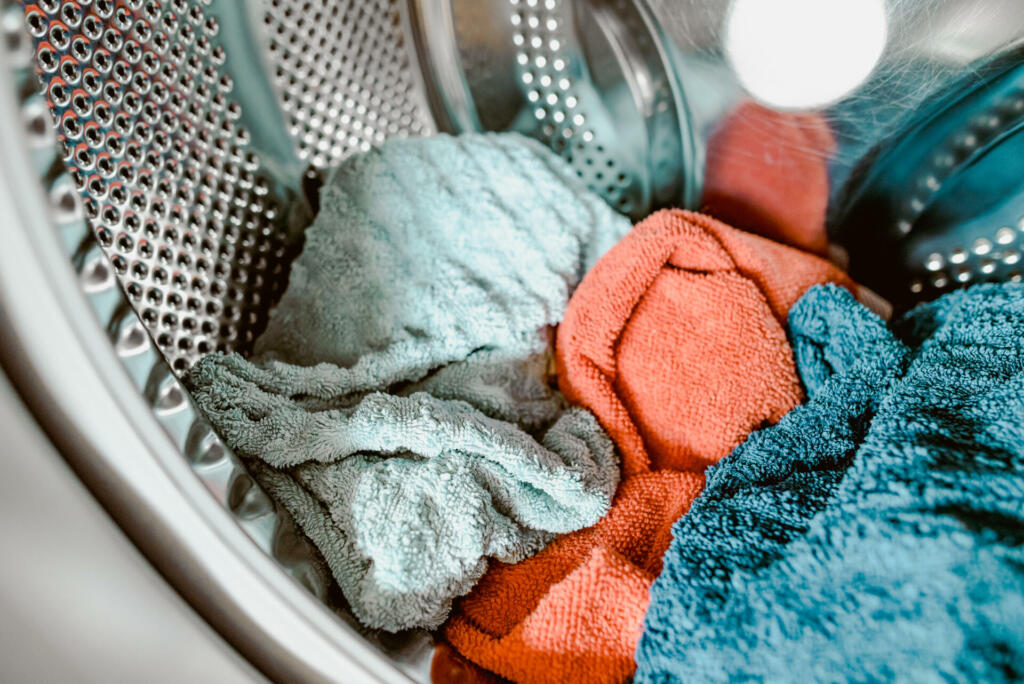 Laundry machine with three towels