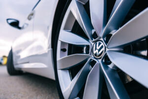 Električni Golf prihaja pozneje: Volkswagen razkril, zakaj taka zamuda