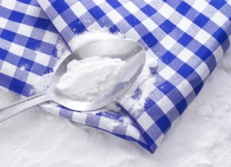 Manj znani, a zelo praktični načini uporabe sode bikarbone (20/30) baking soda on the table, for cleaning and disinfection