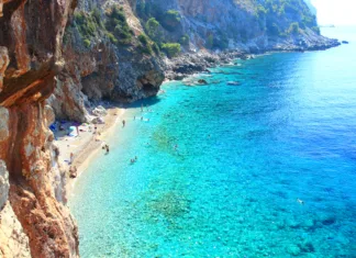 To je najlepša skrita plaža v Evropi za leto 2024! Prihajajo turisti iz vsega sveta, je pa kar blizu Slovenije Famous beach Pasjaca in Konavle region, Croatia
