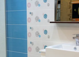 Nalepke za ploščice: popolna osvežitev kuhinje ali kopalnice Sink