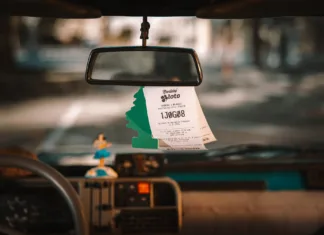 Bi imeli stanovanje v Ljubljani ali Kopru, mesečno rento za obdobje 10 let …? Vplačate lahko do razprodaje Novoletni Loto je poseben, praznicen krog igre Loto, zrebanje bo 1. januarja 2025.