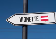 Avstrijci razkrili cene vinjet za novo leto – prav ste uganili, dražje bodo An arrow with the reference to vignette mandatory in Austria