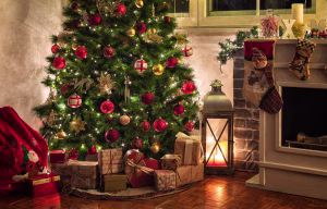 Privabite bogastvo v dom: med okraševanjem jelke je en detajl obvezen za srečo in uspeh