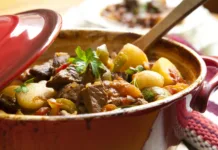 Dolgo je veljal za sovražnika vitke postave, a po krivici! To živilo nasiti za več ur, pomaga pri nadzoru teže … Traditional goulash or beef stew, in red crock pot, ready to serve. Shallow DOF. More beef images: