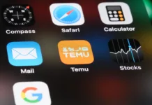 Je nova dajatev že podražila spletno nakupovanje? Temu in Amazon sta našla način, kako priti ceneje skozi Shanghai,China-Nov.29th 2023: Temu App. online marketplace