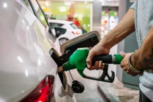 Uf, skokovita rast cen naftnih derivatov: te cene bodo veljale do vključno 27. julija