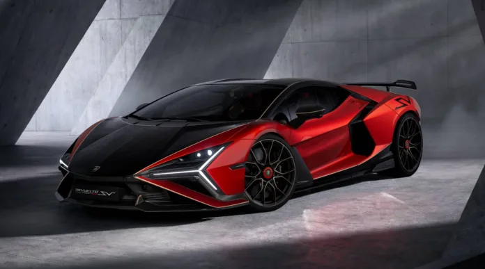Lamborghini Revuelto SV