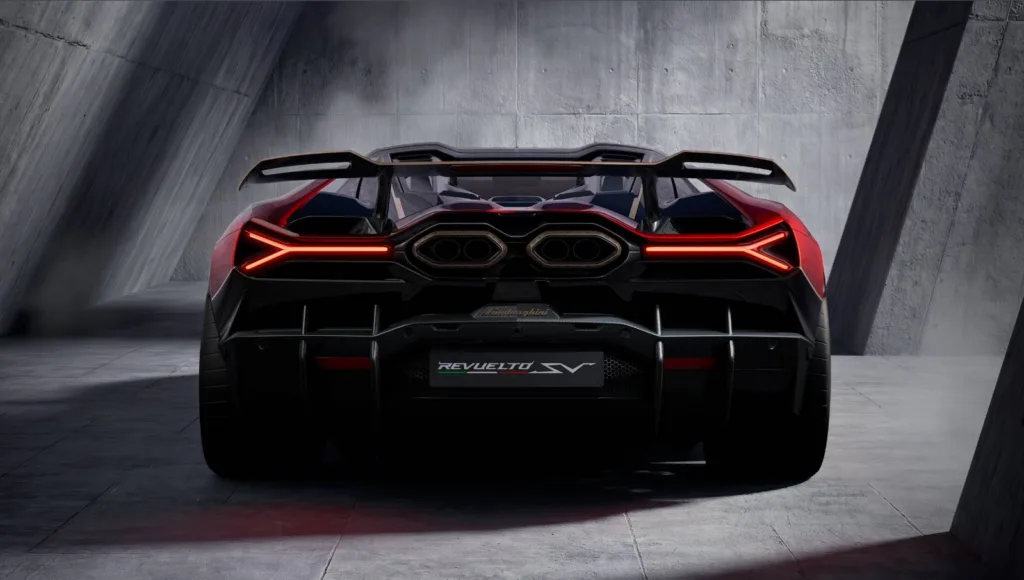 Lamborghini Revuelto