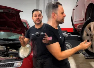 Eden najboljših rabljenih avtomobilov stane le 2500 evrov? Mehanik pojasnil, zakaj ga priporoča Španski avtomehanik Juanjo Jiménez, znan po kanalu Automotive Top.