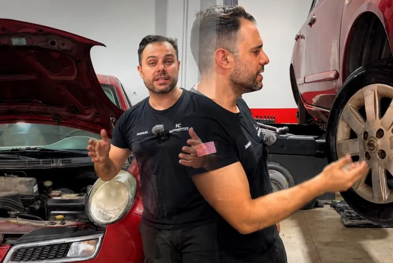 Španski avtomehanik Juanjo Jiménez, znan po kanalu Automotive Top.