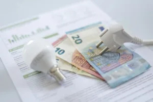 Nov udarec za gospodinjstva! Novembra se spreminja obračun, računi bodo višji